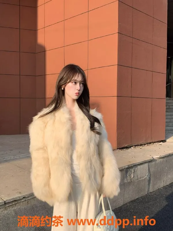 无锡楼凤-惠山区高颜值嫩菜苏洛洛，服务超赞！