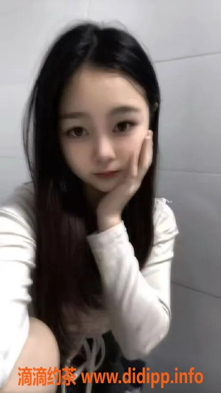 中山楼凤-横栏初中兼职女孩，400快餐带课室服务