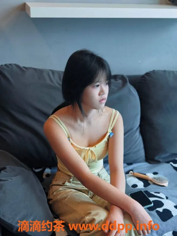 成都楼凤-成华区18岁妹妹，身高162,体重90斤，口活极佳