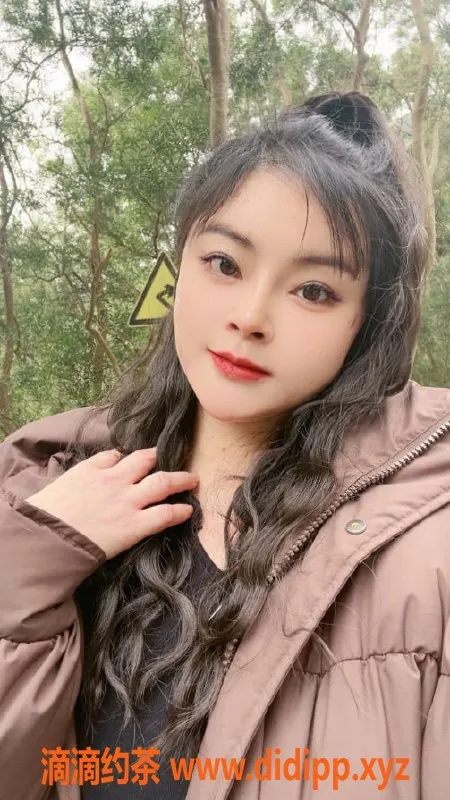 深圳楼凤-深圳罗湖大胸熟女 1200元起服务