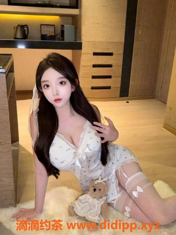 无锡楼凤资源信息,巨乳女神空降梁溪白金汉爵，69元陪浴服务