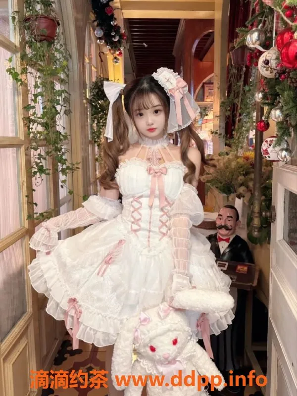 无锡楼凤-滨湖超级萝莉酱，69胸推尽享花式服务