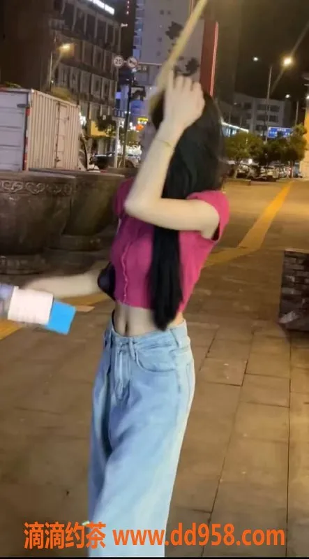 无锡楼凤-滨湖美艳嫩妹，69胸推，激情服务等你来体验