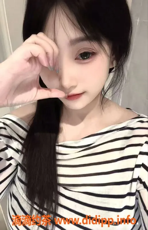 成都楼凤资源信息,武侯区媚狐，身材火辣的大奶嫩妹