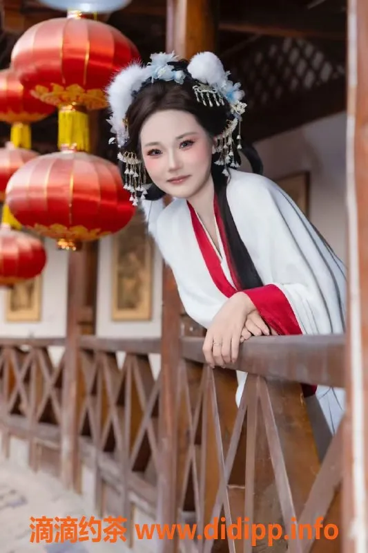 成都楼凤-金牛区露露，身高165，价位6/19，热情服务