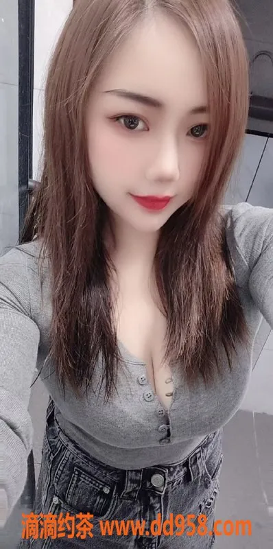 广州楼凤资源信息,广州24岁爆乳风骚宝儿，身高163cm，茶水费实惠