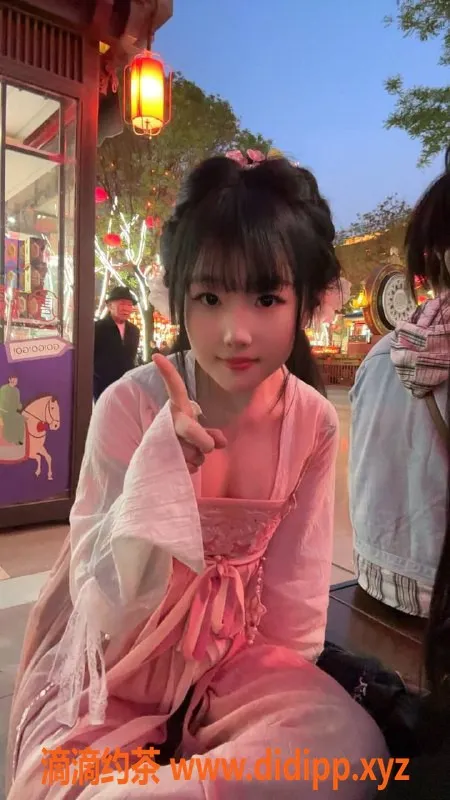 广州楼凤-天河七宝，1300元私密服务，性价比高！