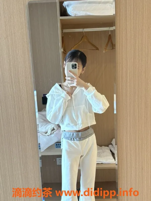 无锡楼凤-新区柏宜酒店 07嫩妹 小仙女口交69角色扮演