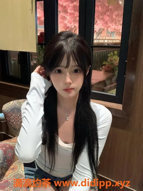 无锡楼凤-19岁校花嫩妹，皮肤白皙，价格实惠