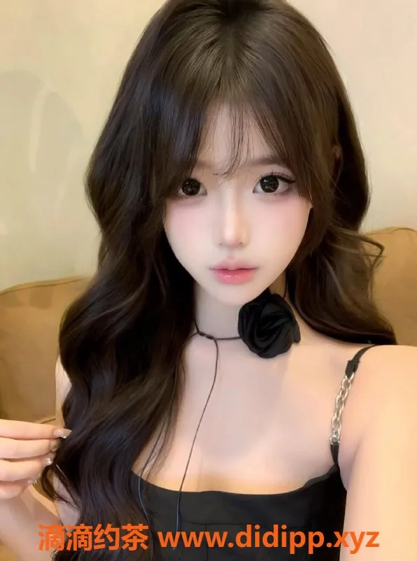 无锡楼凤-梁溪极品少女，白皙肤色，冰火两重天