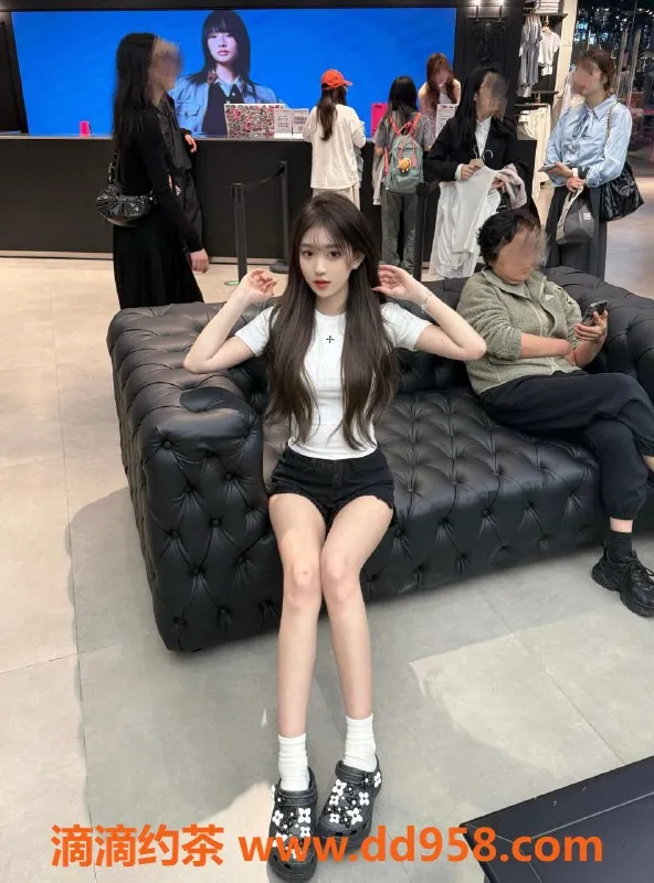 无锡楼凤资源信息,梁溪超嫩学妹校花，花式服务尽享欢愉