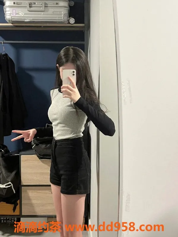 无锡楼凤-梁溪东岭顶级嫩妹，肤白如雪