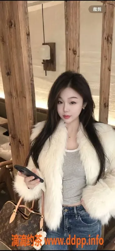 青岛楼凤-槐荫区小鹿，甜美可人，私密服务等你体验