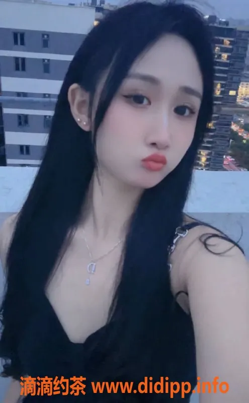 北京楼凤-东大桥嫩妹小九儿，内衣批发只需12z