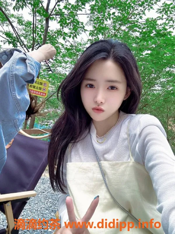 温州楼凤-温州小雨，164cm清纯美少女，服务多样