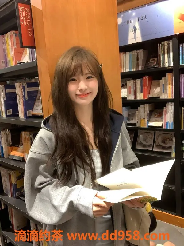 杭州楼凤-杭州可可，18岁清纯妹子，C罩杯仅需1400