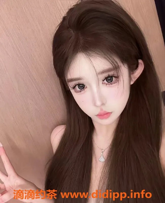 无锡楼凤资源信息,滨湖万达03顶级少女，皮肤雪白，诱惑无限