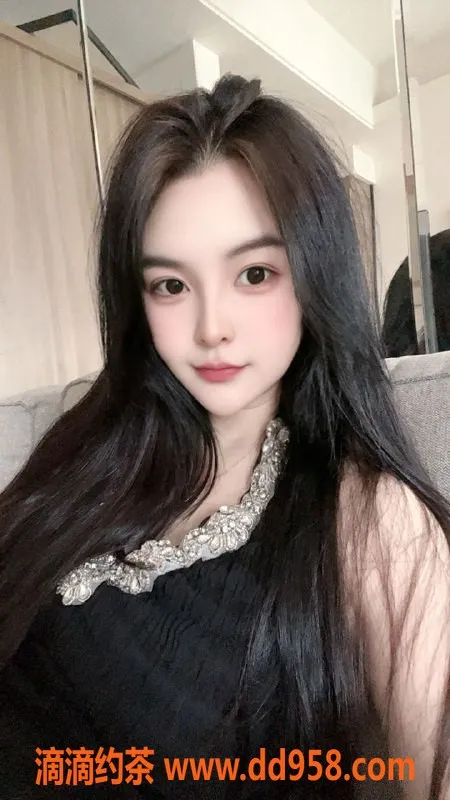 成都楼凤-高新区御姐车诗颖，大长腿6P服务，颜值爆表