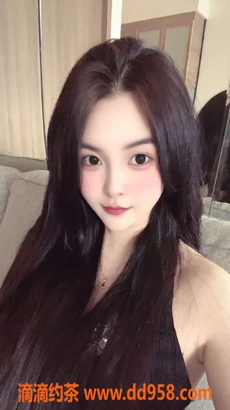 成都楼凤-高新区御姐车诗颖，大长腿6P服务，颜值爆表