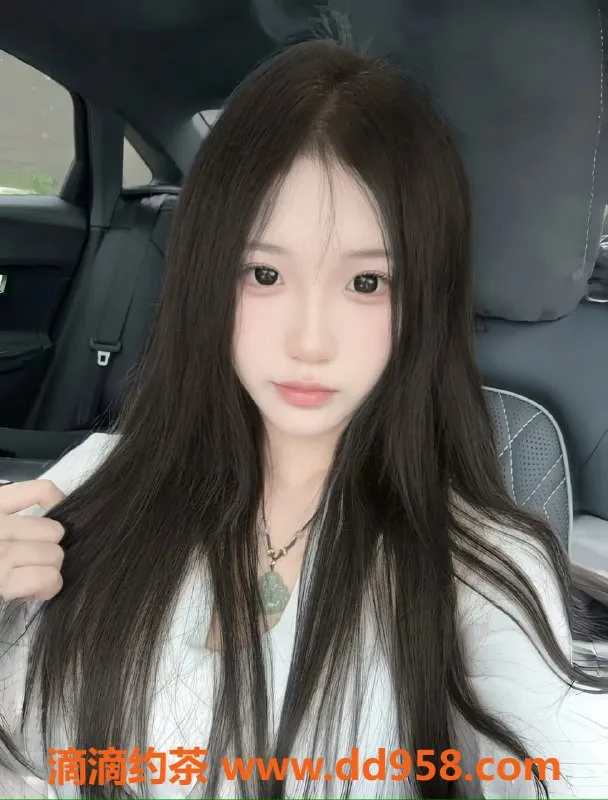 无锡楼凤资源信息,梁溪区暖暖，高颜值模特，173大长腿，性感丝袜制服陪浴