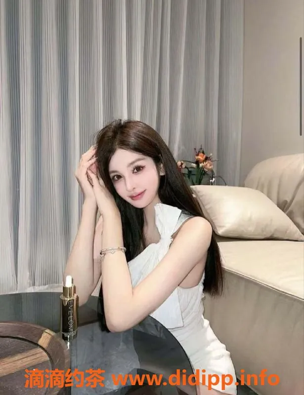 无锡楼凤-滨湖万达极品女神，170大长腿 花式调情