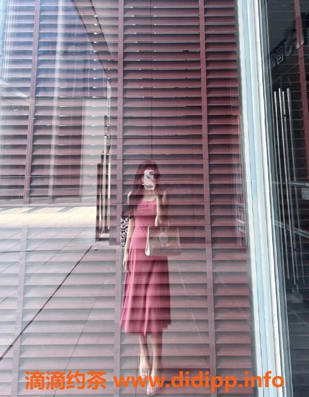 杭州楼凤资源信息,上城高颜值嫩妹柠檬，69互舔只需999元