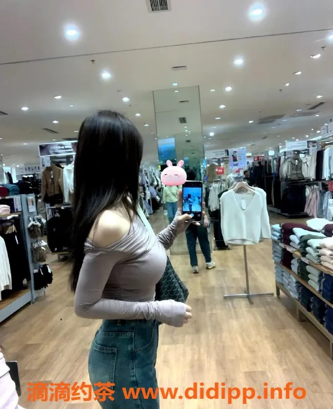 无锡楼凤资源信息,锡山铂金岛04超嫩学妹，身材火辣诱人