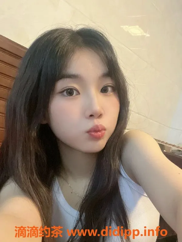 无锡楼凤-滨湖超嫩少女陪浴调情 仅需600