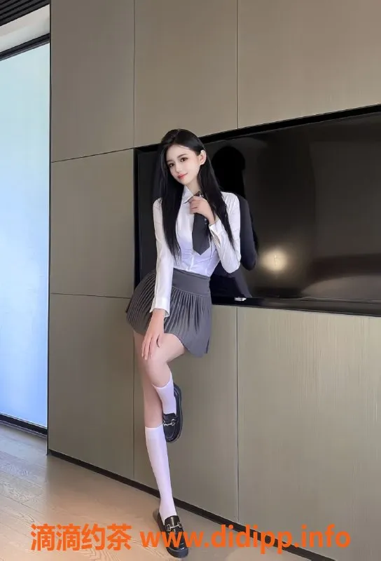 无锡楼凤-梁溪大酒店极品女神，170大长腿，69调情