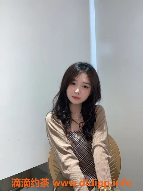 无锡楼凤-锡山超嫩少女萝莉 花式陪浴服务