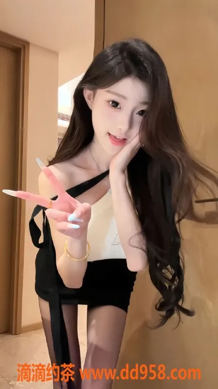 无锡楼凤-梁溪御姐温德姆体验，长腿白皙超诱人