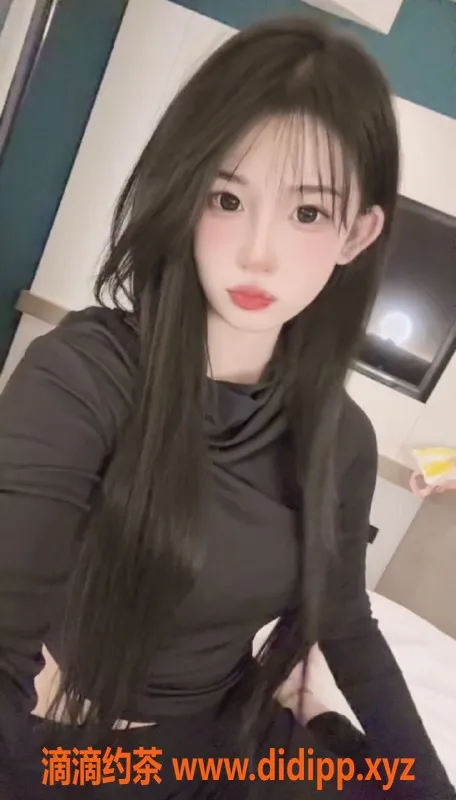 无锡楼凤-梁溪超嫩校花，69元接吻调情服务