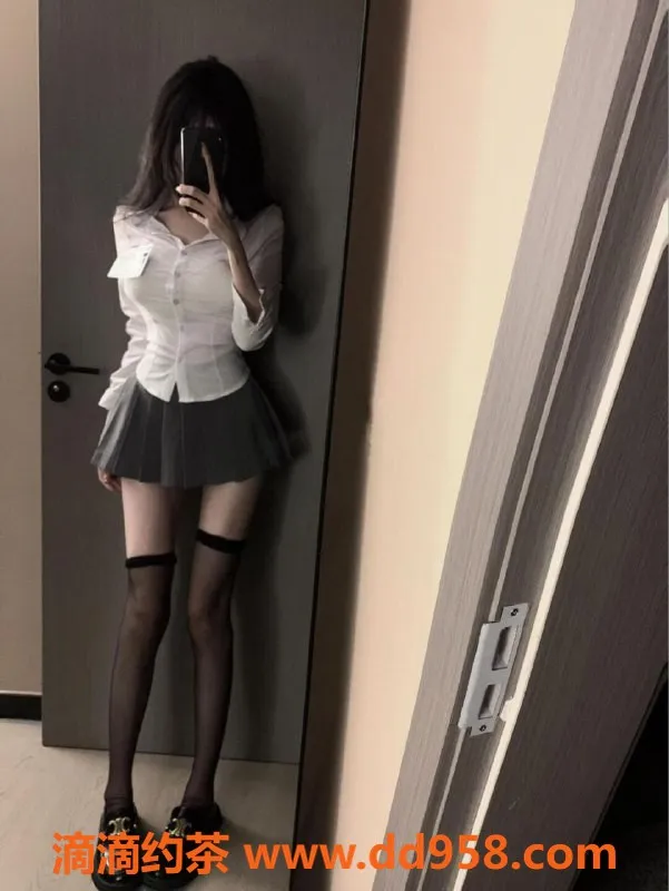 无锡楼凤资源信息,锡山铂金岛04号超嫩少女，制服丝袜诱惑