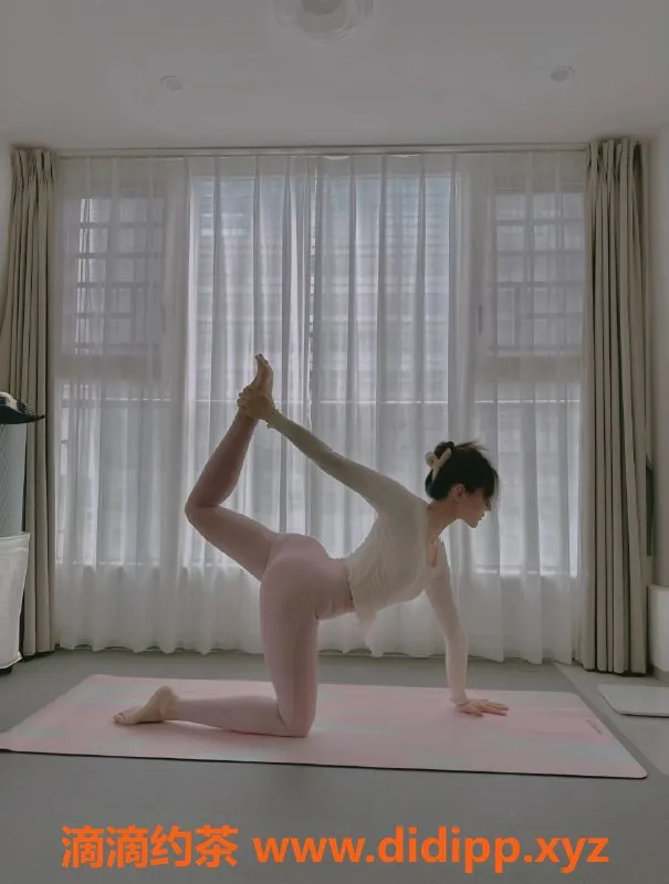 无锡楼凤-东岭顶级瑜伽教练，69岁热情服务