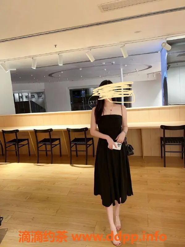 南通楼凤-崇川区艺术之旅，小彤身材诱人体验