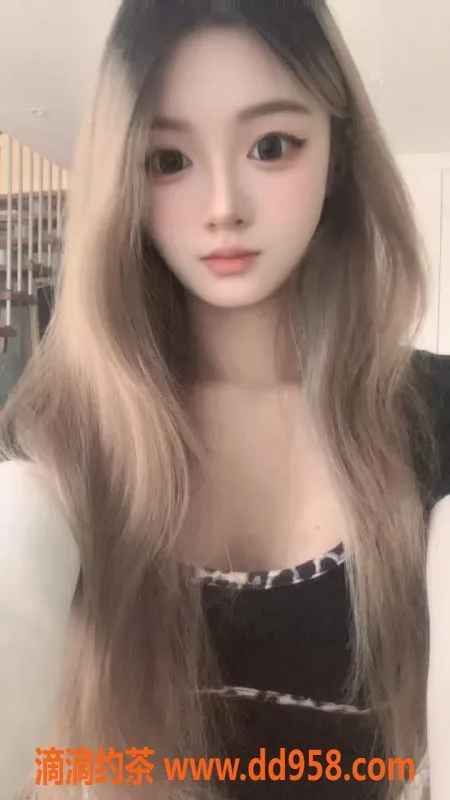 无锡楼凤-滨湖娇小萝莉酱，陪浴69深喉体验