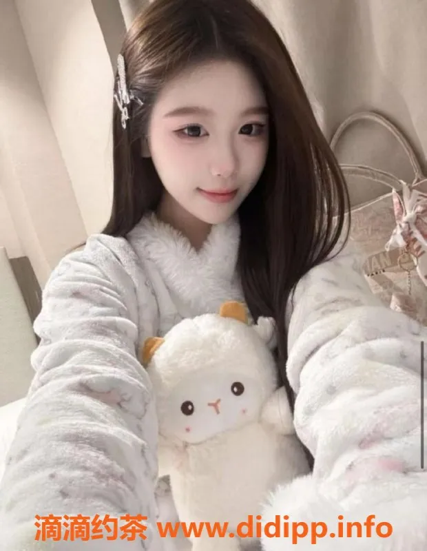 无锡楼凤-滨湖万达超嫩少女，清纯正点，69陪浴