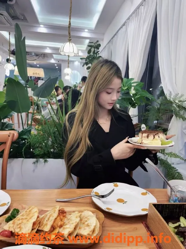 兰州楼凤-兰州嫩妹椰子 颜值高 8P体验