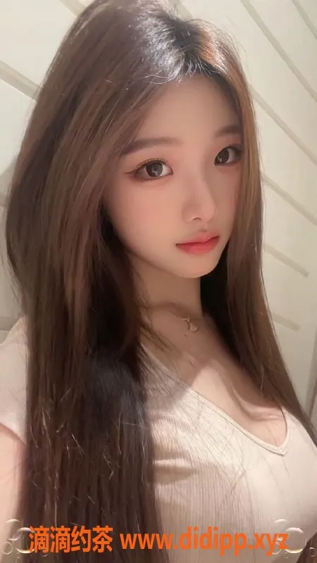 无锡楼凤-惠山天一公馆：顶级颜值高挑美女，69元体验