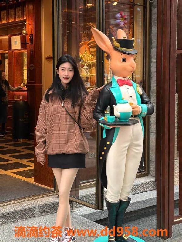 北京楼凤-丰台纪家庙站优益C，163高24岁，茶费仅6