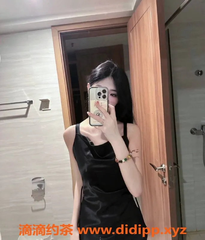 常州楼凤-武进国宾府茜茜，181高挑嫩妹，1000课费