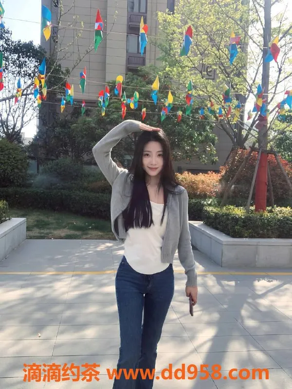 北京楼凤-优益C，丰台邻家女孩，皮肤白嫩，服务一流