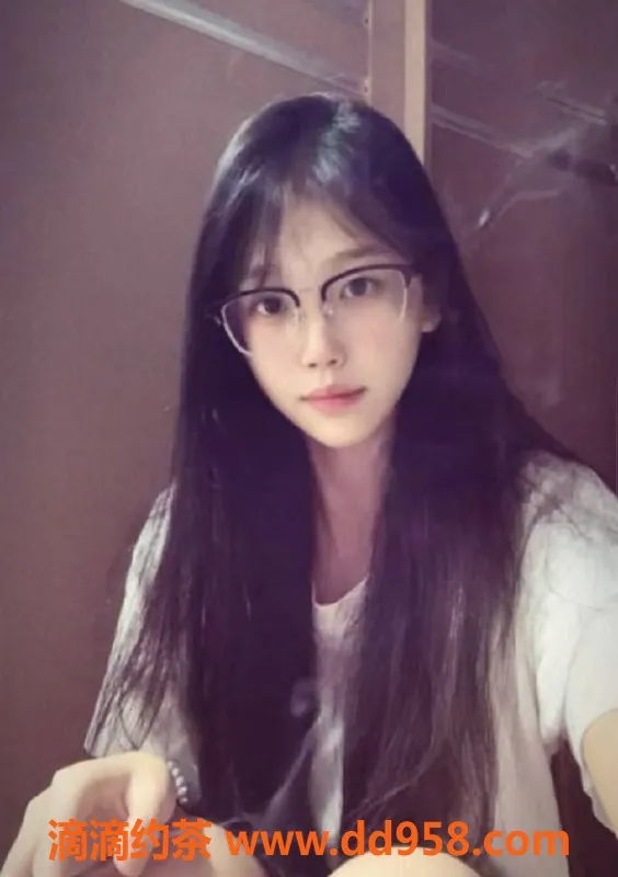 东莞楼凤-常平雨桐，诱惑双向服务，轻松享受