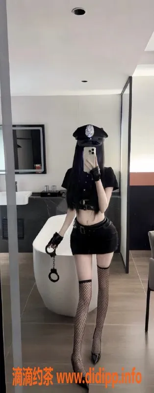 成都楼凤-武侯区小爱，身材姣好，服务一流