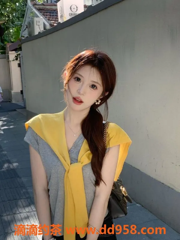 无锡楼凤-滨湖万达超嫩少女学妹，清纯可人