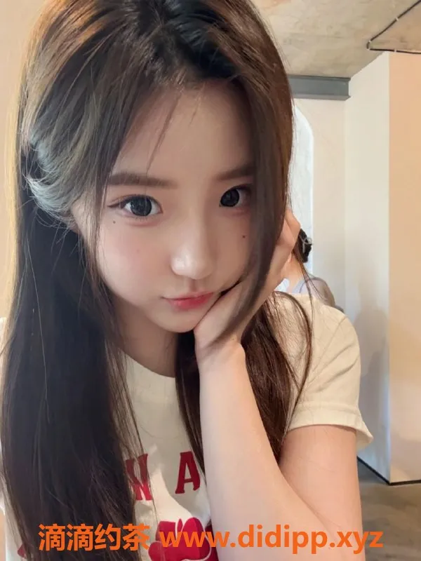 无锡楼凤-滨湖万达06顶级少女，皮肤嫩白服务多