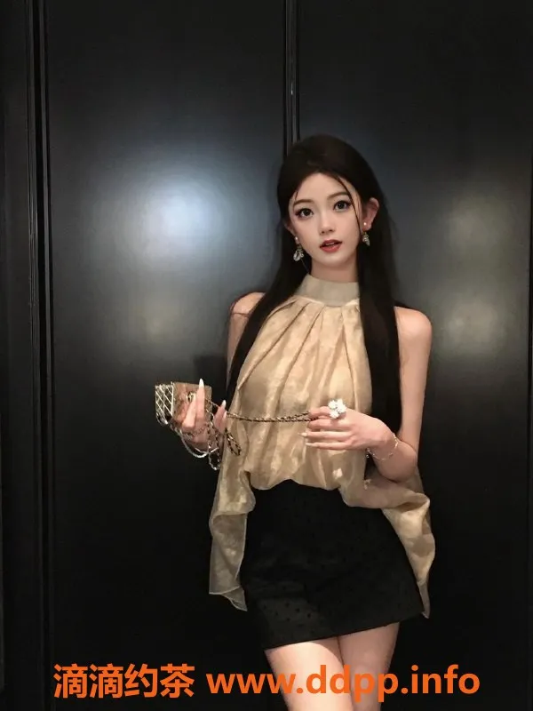 无锡楼凤-江阴慕白影院05超嫩少女，温柔陪浴