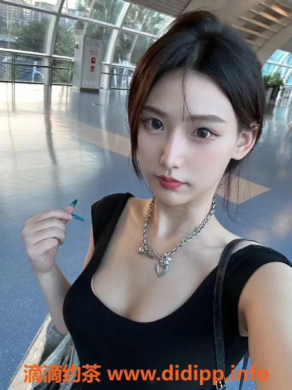 上海楼凤-静安梁月如，福利价1200P，2名额抢购中