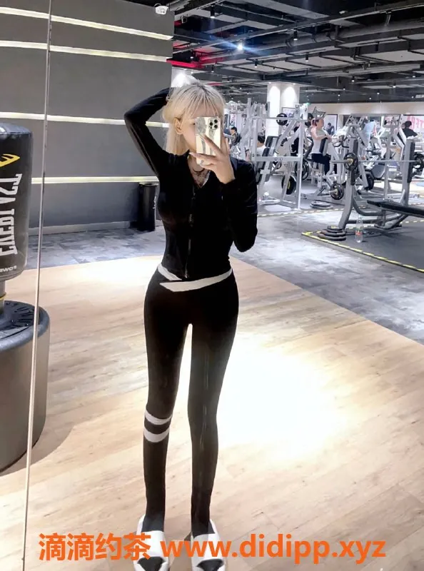 无锡楼凤-梁溪区奈奈酱，高颜值萝莉，165/45kg，2300元起