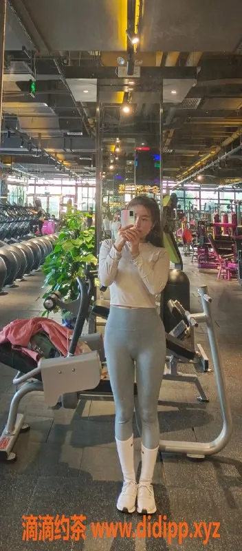 深圳楼凤资源信息,龙华颖儿，性感甜美，服务周到